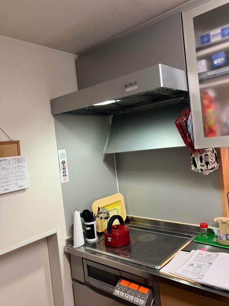 【富山市｜レンジフード交換】吸い込み不良を解決！お手入れ簡単な「汚れんフード」へ更新
