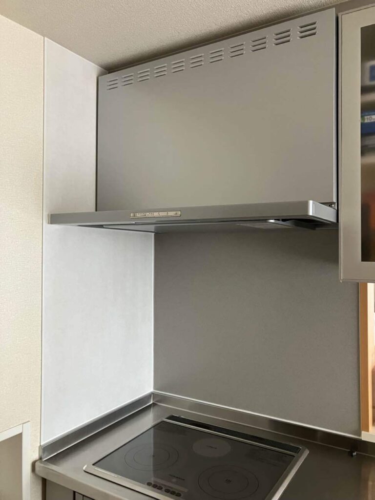 【富山市｜レンジフード交換】吸い込み不良を解決！お手入れ簡単な「汚れんフード」へ更新