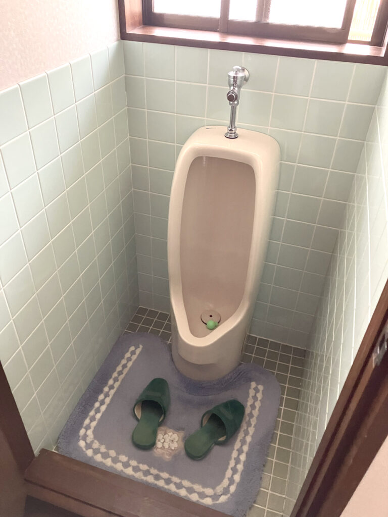 【富山市｜トイレリフォーム2箇所】水漏れ・老朽化対策で安心＆快適空間へ　