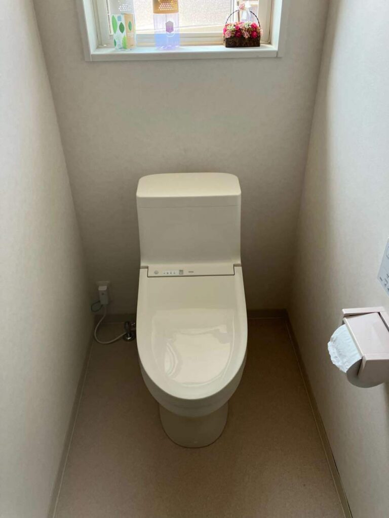 富山県富山市<br>トイレリフォーム<br>TOTO　ZJ1