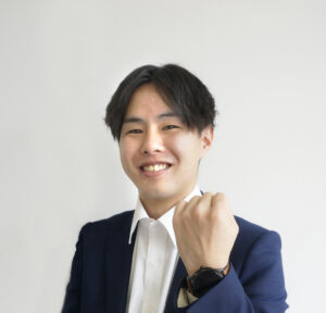 男性スタッフの顔写真