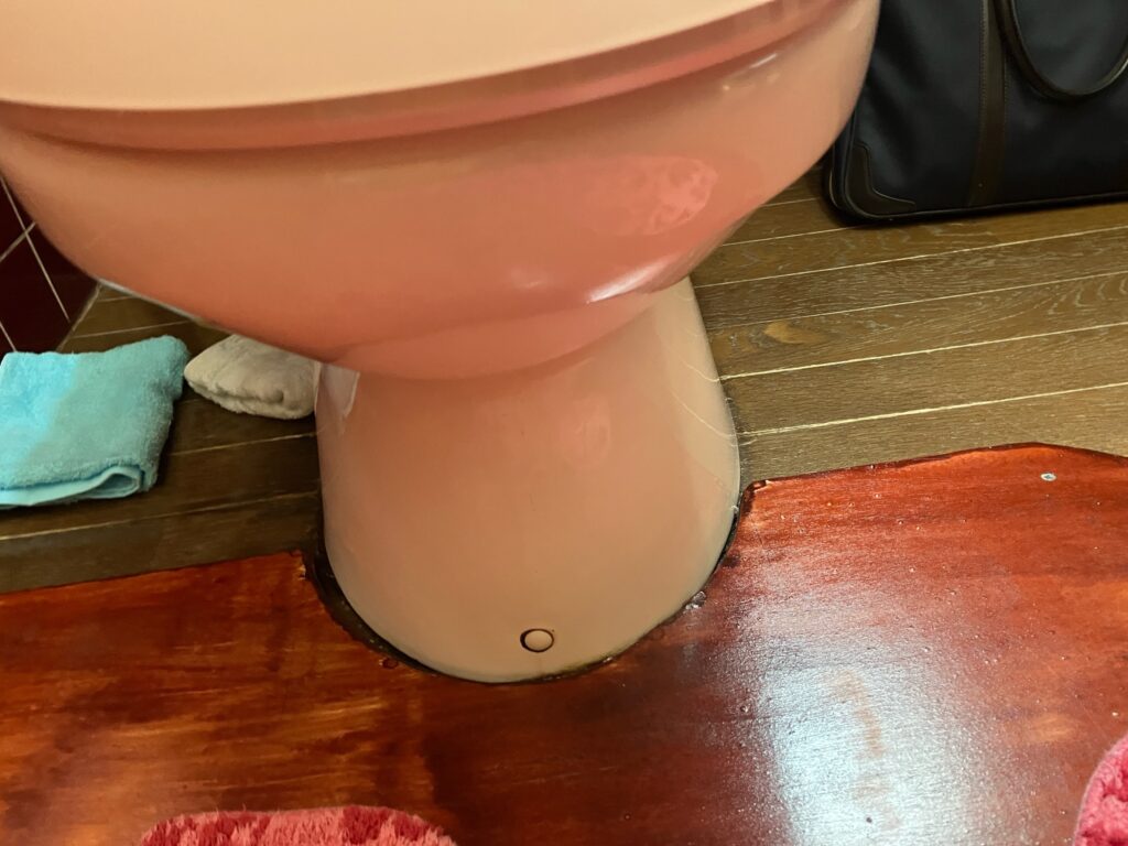 【富山市｜壁排水トイレの交換工事】壊れたタンクを一新、明るく快適な空間へ
