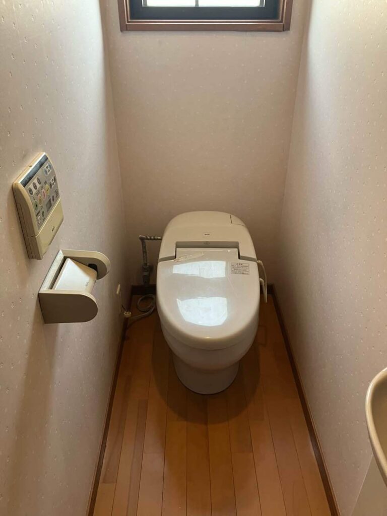 【富山市｜トイレリフォーム】掃除しやすく快適に！LIXILプレアスLSで機能性アップ