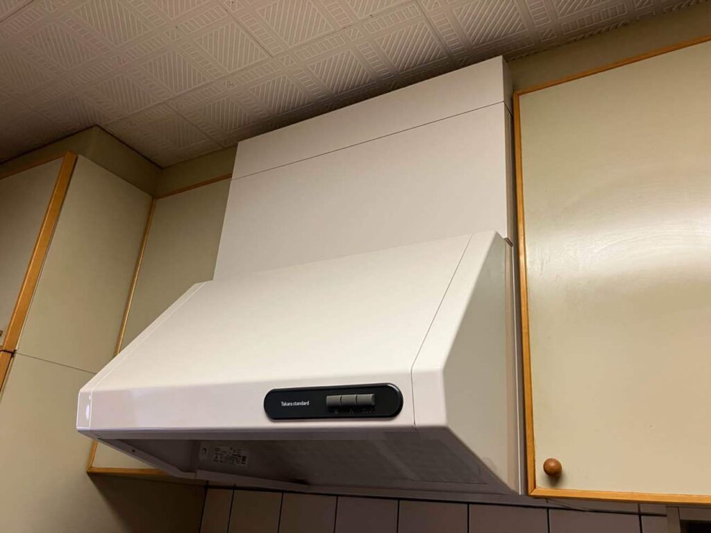 【富山市｜レンジフード交換】30年使用のフードを更新！短時間で快適・お手入れもラクに
