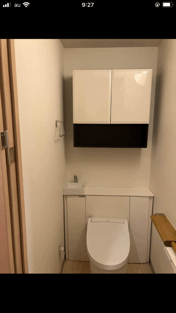 【富山市｜トイレリフォーム】収納付きLIXIL「Jフィット」で機能性も見た目も快適に