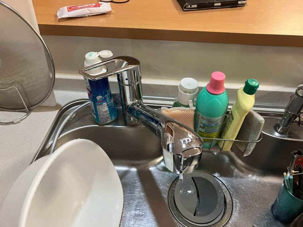 高岡市｜キッチン水栓の水漏れを即日解消！信頼できる施工で安心リフォーム